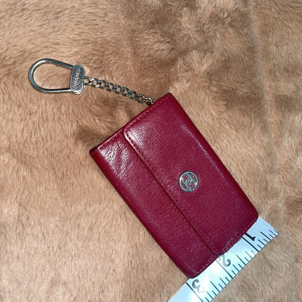 CHANEL Red Leather Keychain Accessory - Picture 3 of 9